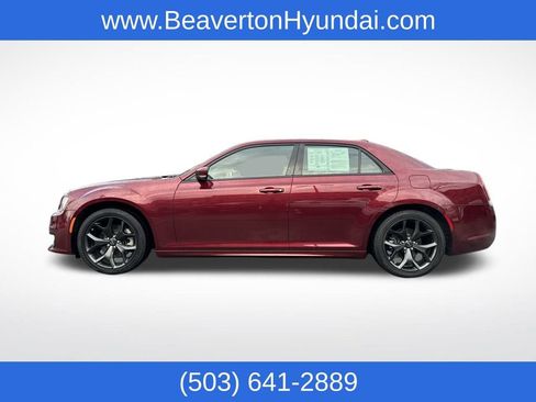 Used 2023 Chrysler 300 S w/ Comfort Group image 4
