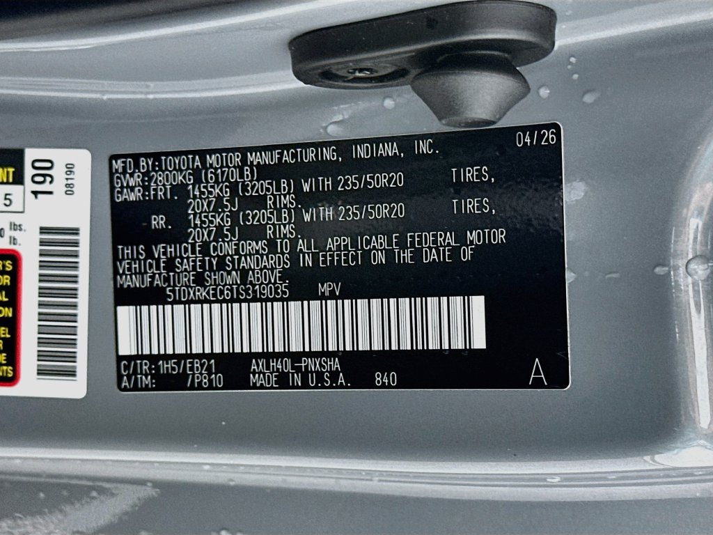 Used 2026 Toyota Sienna XSE FWD image 32