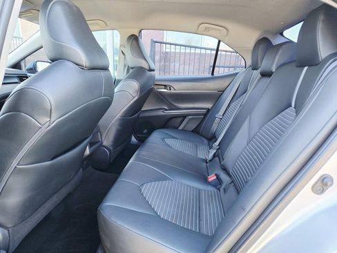 Used 2021 Toyota Camry SE image 12