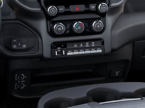 New 2026 RAM 2500 Tradesman w/ Chrome Appearance Group AWD/4WD image 24