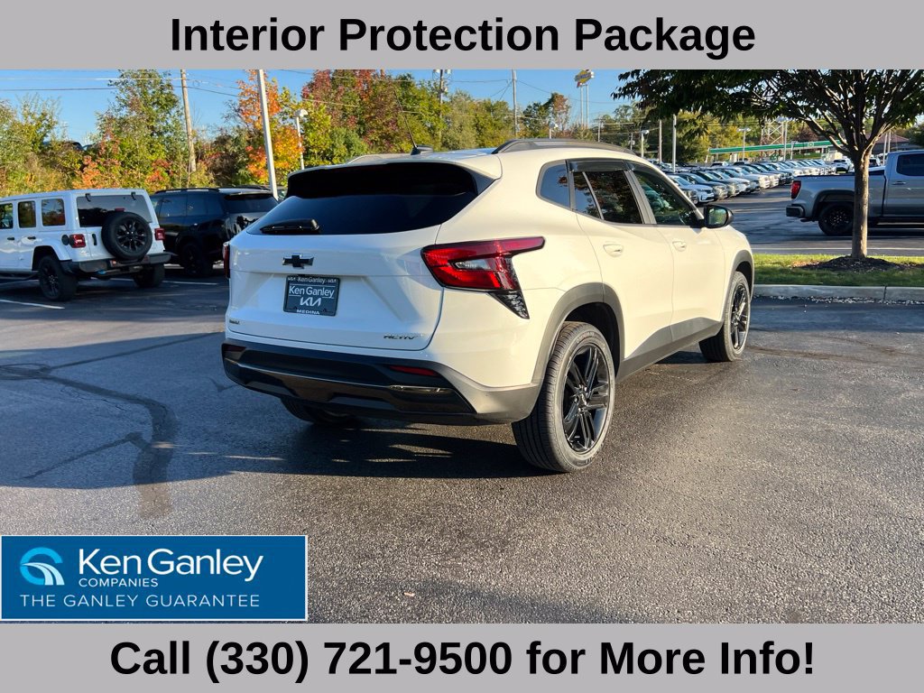 Used 2025 Chevrolet Trax ACTIV w/ Sunroof Package FWD image 8
