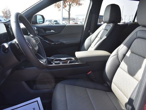 New 2026 Chevrolet Equinox LT w/ Convenience Package II image 14