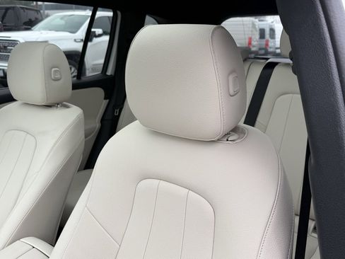 Certified 2025 Mercedes-Benz GLB 250 image 2