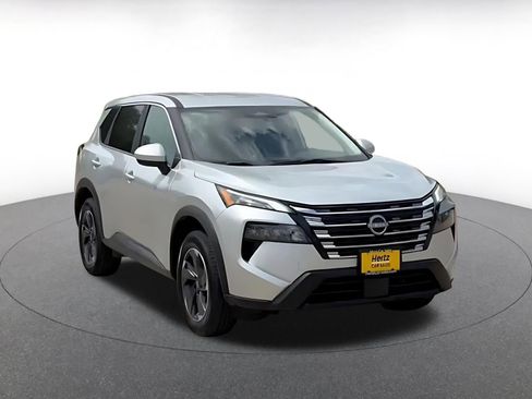 Used 2025 Nissan Rogue SV FWD image 3