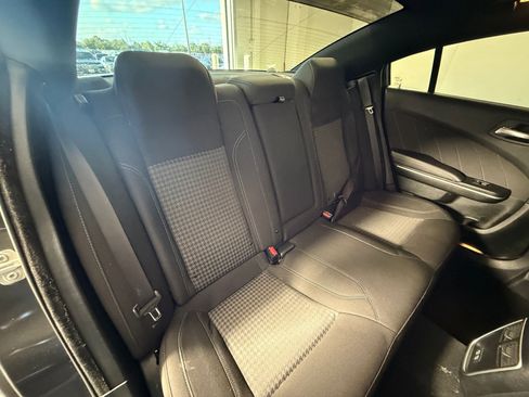 Used 2023 Dodge Charger SXT RWD image 31