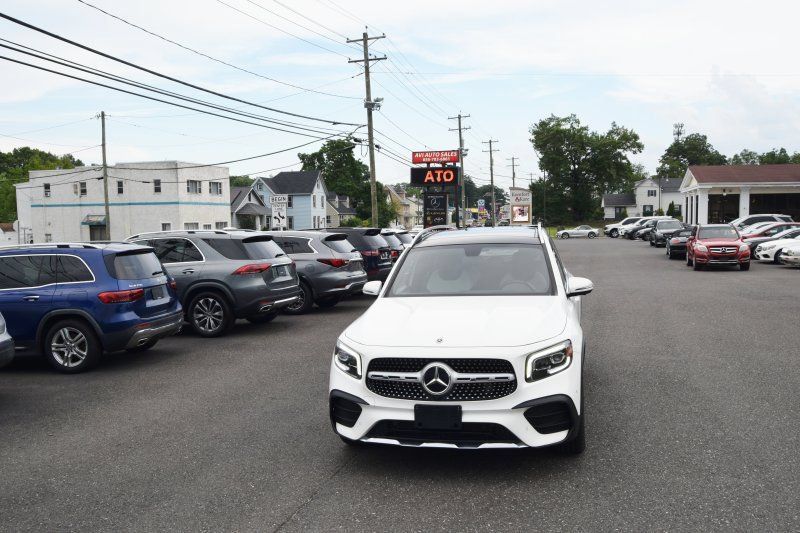 Used 2022 Mercedes-Benz GLB 250 4MATIC image 30