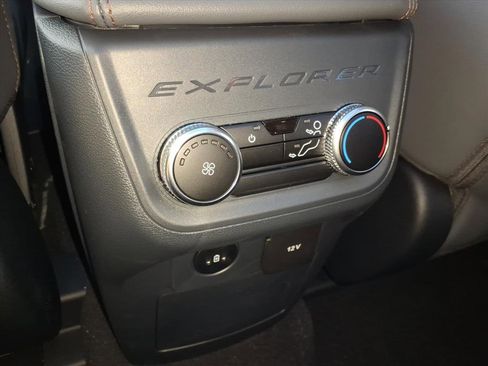 New 2025 Ford Explorer Active w/ Active Comfort Package image 16