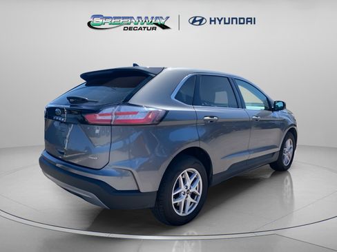 Used 2024 Ford Edge SEL image 9