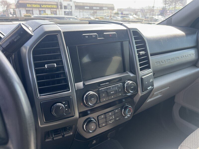 Used 2020 Ford F550 4x4 Crew Cab Super Duty image 16