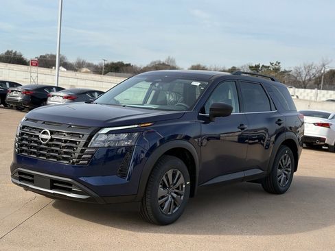 New 2026 Nissan Pathfinder SV image 4