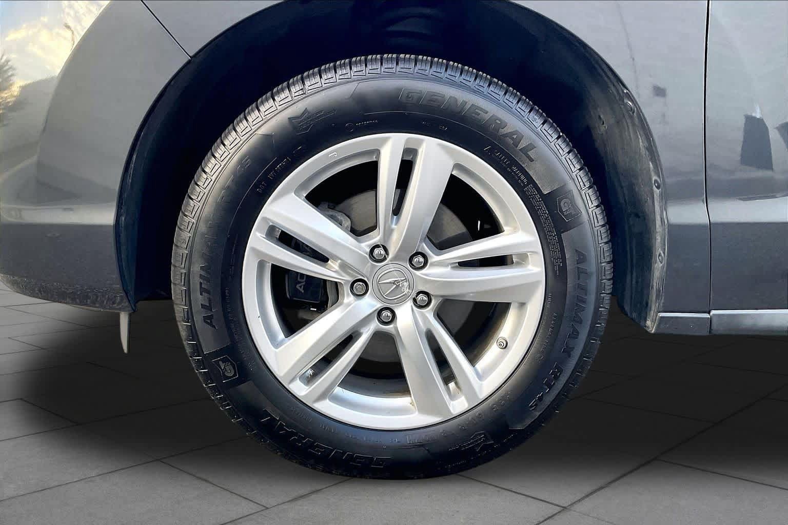 Used 2013 Acura RDX w/ Technology Package AWD/4WD image 11