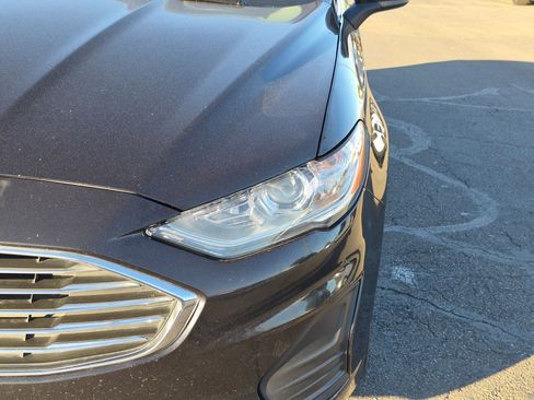 Used 2020 Ford Fusion SE AWD/4WD image 12