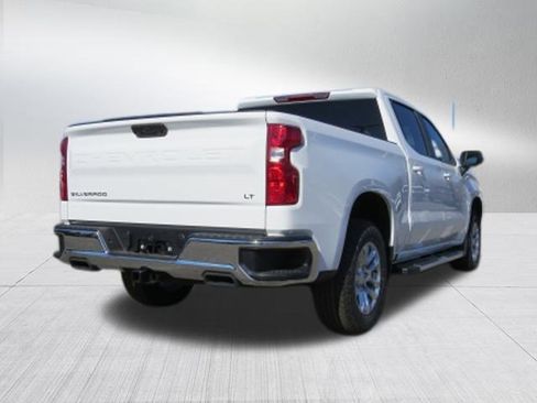 New 2026 Chevrolet Silverado 1500 LT w/ Z71 Off-Road Package image 3