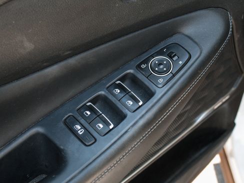 Used 2023 Hyundai Santa Fe SEL w/ Premium Package AWD/4WD image 9