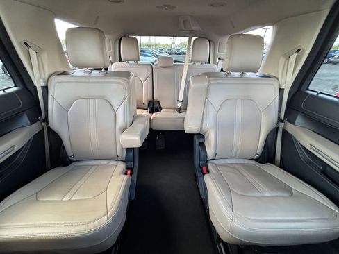 Used 2024 Ford Expedition Limited image 43