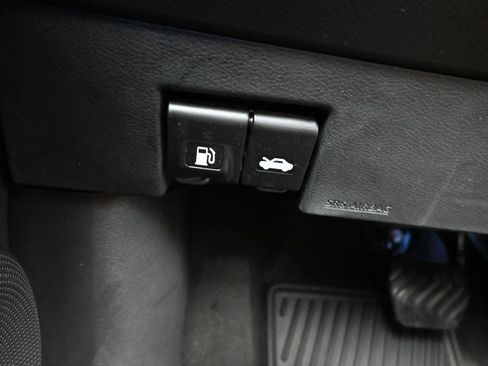 Used 2025 Nissan Kicks Play S FWD image 28