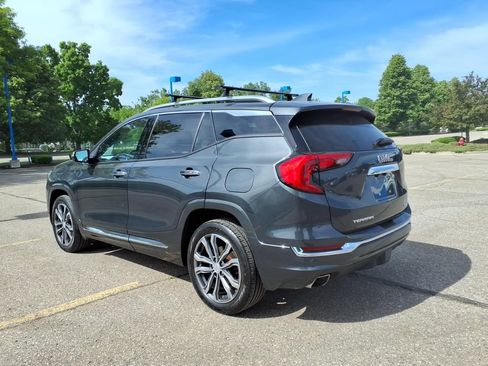 Used 2018 GMC Terrain Denali w/ Advanced Safety Package AWD/4WD image 7