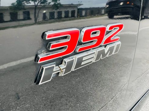 Used 2018 Dodge Charger R/T Scat Pack RWD image 9