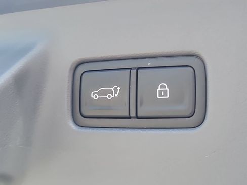 Used 2025 Hyundai Santa Fe Calligraphy FWD image 8