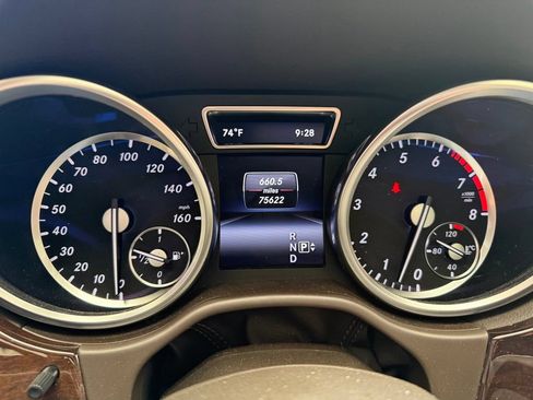 Used 2014 Mercedes-Benz GL 450 4MATIC image 14