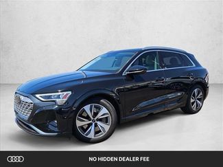 Used 2024 Audi Q8 e-tron Premium Plus w/ Premium Plus Package AWD/4WD video 1