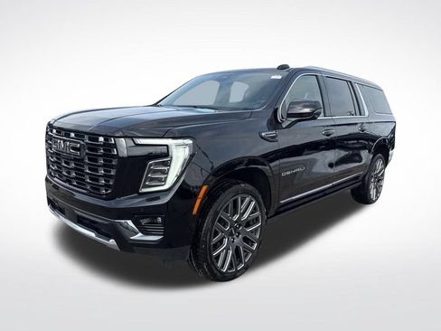 Used 2025 GMC Yukon XL Denali Ultimate w/ LPO, Floor Liner Package AWD/4WD image 9
