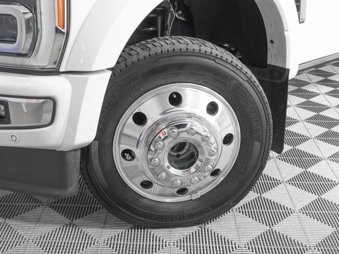 Used 2023 Ford F450 Platinum w/ FX4 Off-Road Package image 33