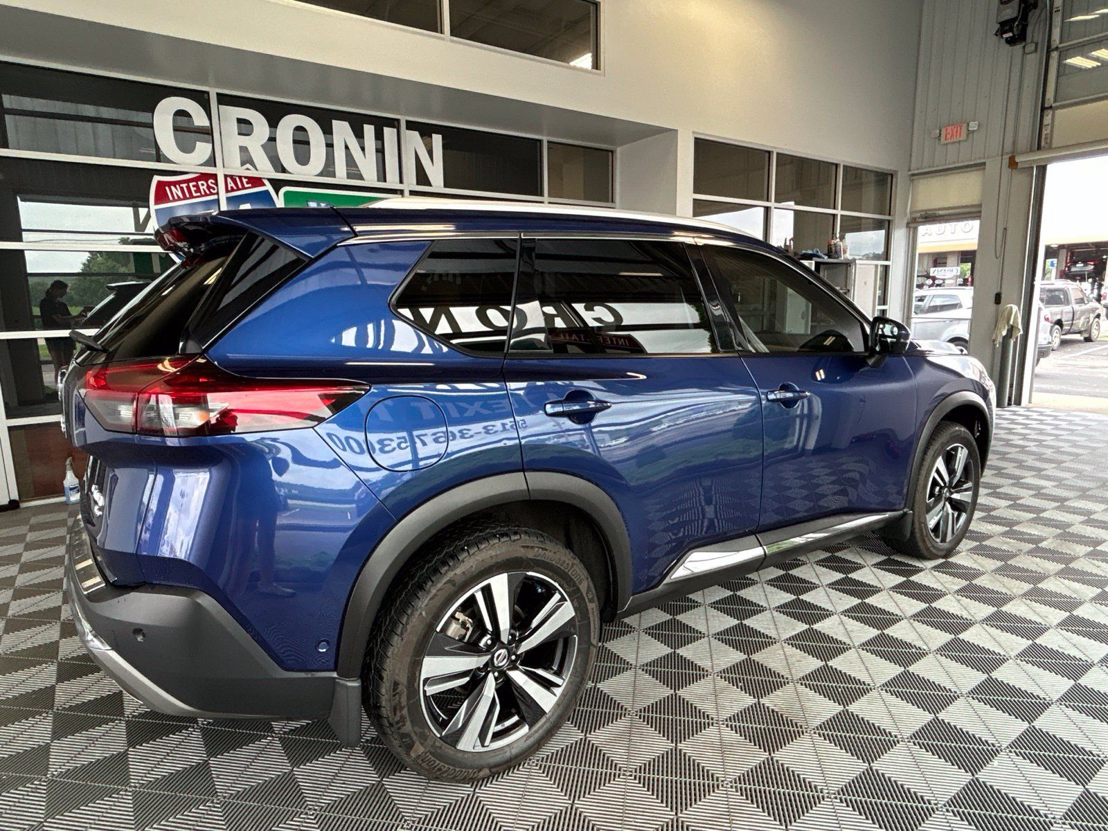 Used 2021 Nissan Rogue Platinum AWD/4WD image 6