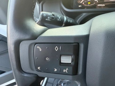 Used 2023 Land Rover Defender 110 X-Dynamic SE AWD/4WD image 24