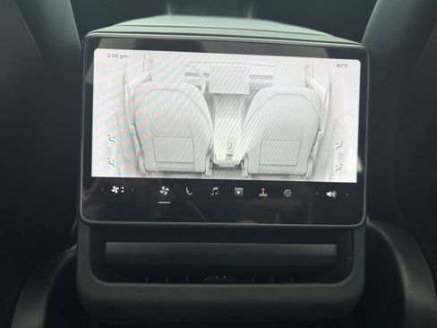 Used 2026 Tesla Model Y AWD image 22