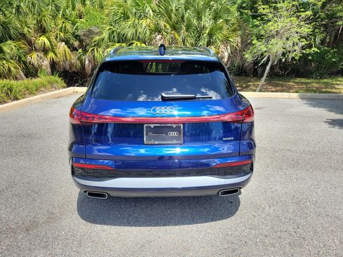 Used 2025 Audi Q5 Premium Plus w/ Premium Plus AWD/4WD image 5
