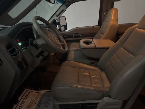 Used 2010 Ford F350 Lariat image 28