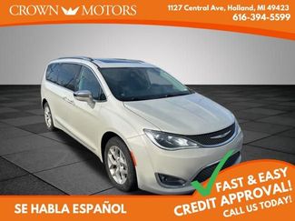 Used 2019 Chrysler Pacifica Limited video 1