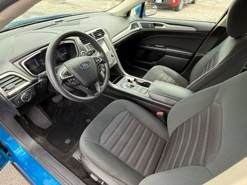 Used 2020 Ford Fusion SE FWD image 14