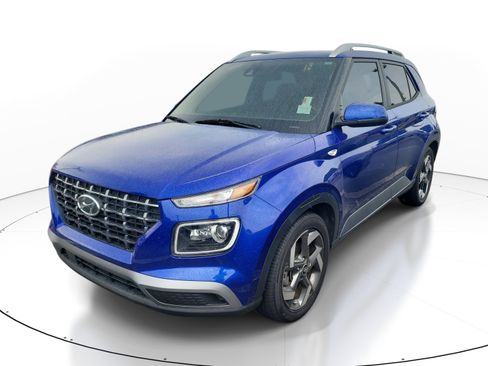Used 2022 Hyundai Venue Limited FWD image 3