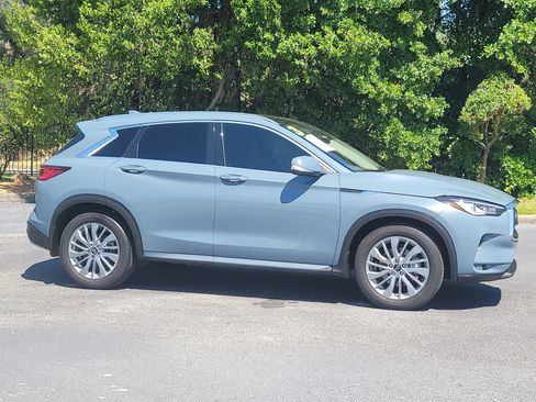 Used 2023 INFINITI QX50 Luxe FWD image 8