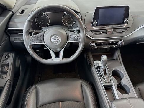Certified 2022 Nissan Altima 2.5 SR w/ Midnight Edition Package image 24
