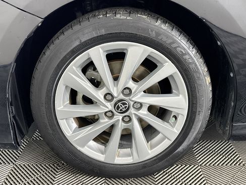 Used 2021 Toyota Camry LE image 36