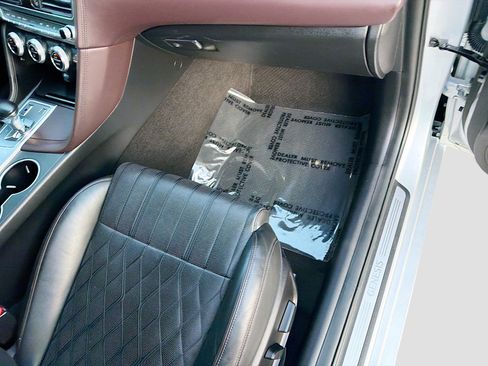 Used 2019 Genesis G70 2.0T Advanced w/ Dynamic Package image 32