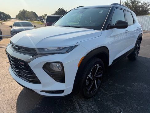 Used 2022 Chevrolet TrailBlazer RS w/ Technology Package FWD image 10