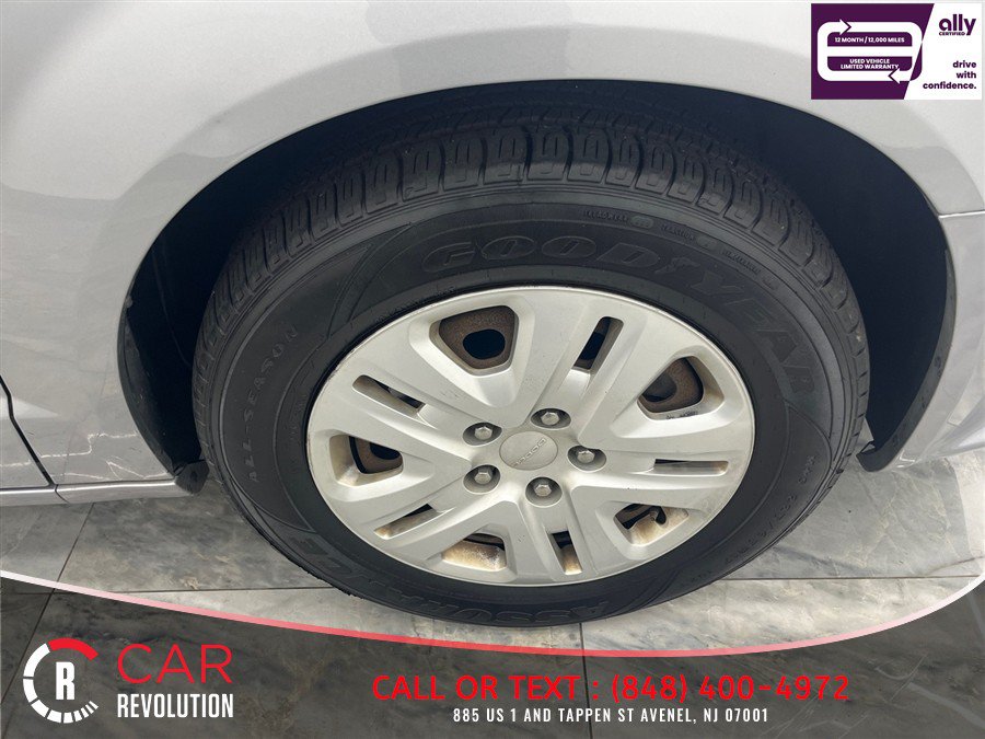 Used 2019 Dodge Grand Caravan SE FWD image 30