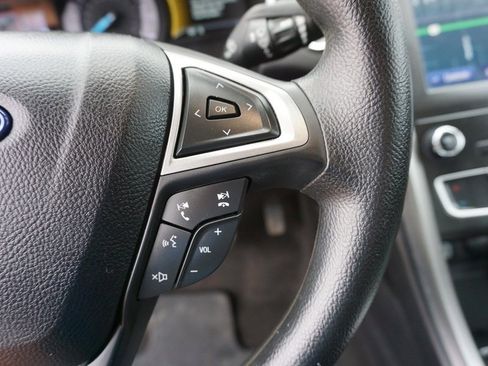 Used 2020 Ford Fusion SE image 22