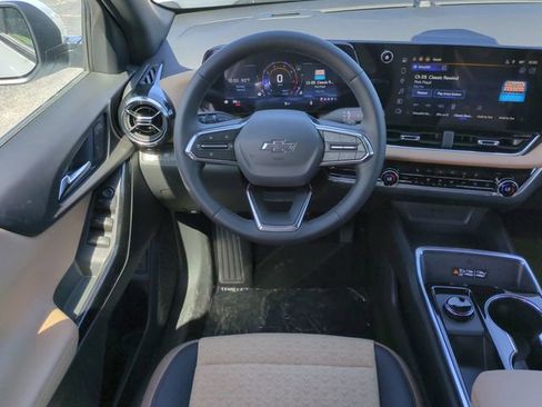 New 2026 Chevrolet Equinox ACTIV w/ Safety and Technology Package image 16