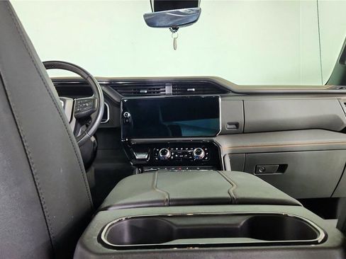 Used 2023 GMC Sierra 1500 AT4 w/ Technology Package image 22