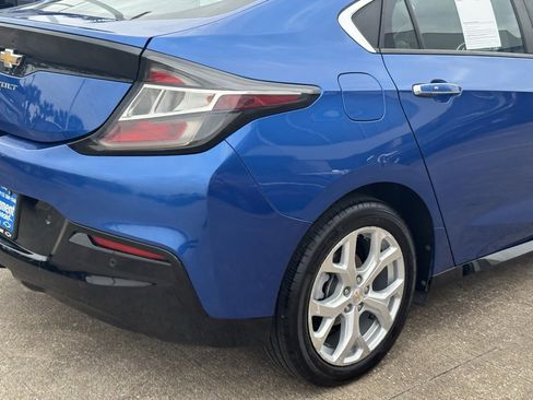 Used 2017 Chevrolet Volt Premier w/ Driver Confidence II Package image 11