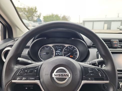 Used 2021 Nissan Versa S image 18