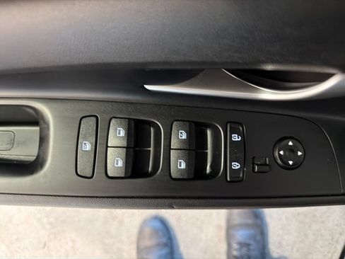 Used 2023 Hyundai Elantra SEL FWD image 18