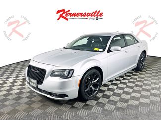 Used 2023 Chrysler 300 S video 3