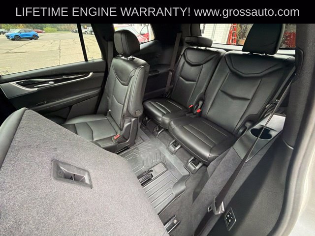 Used 2025 Cadillac XT6 Premium Luxury AWD/4WD image 23