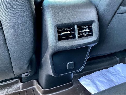 Used 2018 Chevrolet Equinox LT w/ LPO, Blackout Package image 25